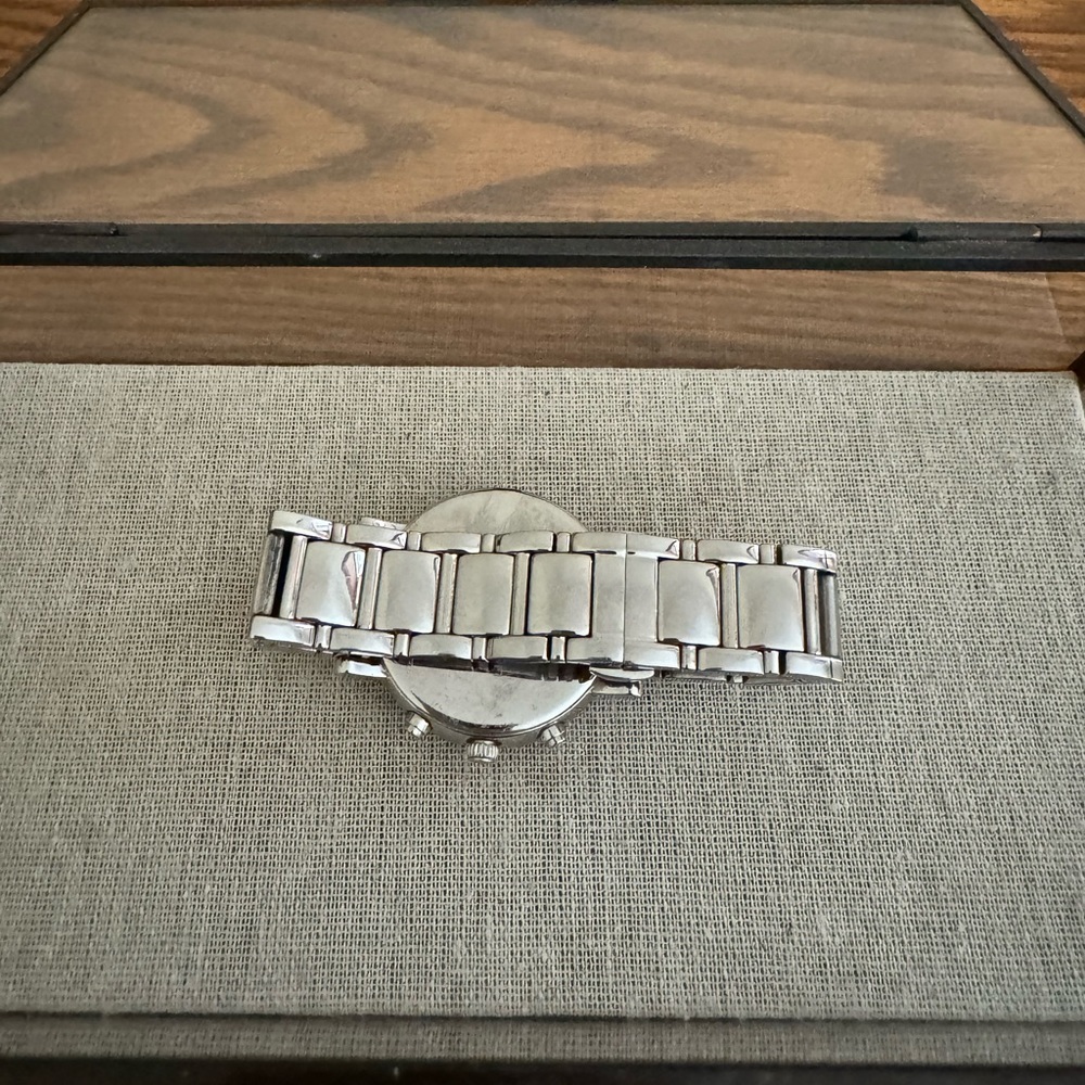 Kate Spade Watch - Picture 2 of 6